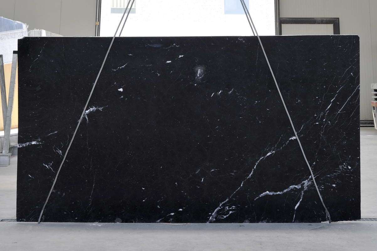 NERO MARQUINA